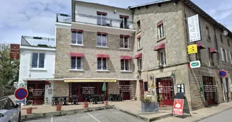 Hotel-Bistro-cafe-PMU Le Bellerive