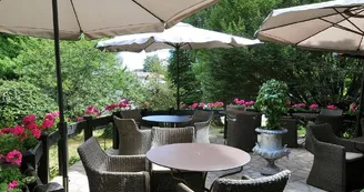 Terrasse, Hôtel Restaurant Le Relais de Comodoliac, Saint-Junien