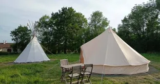 Tente des Trappeurs en pleine nature au Clos de l’Isop