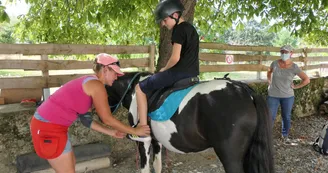 rochechouart_2020_Amel-Elmalah-ferme-terr-happy (78)