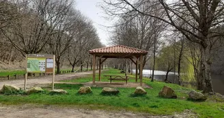 Pêche en famille sur la Vienne près de Limoges à Saint Léonard de Noblat