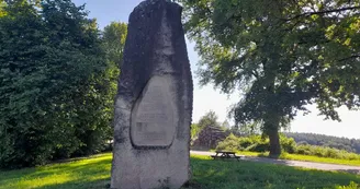 Mémorial de la seconde guerre mondiale à Moissannes sur l'aire de pique-nique Mémorial de la seconde guerre mondiale à Moissannes sur l'aire de pique-nique