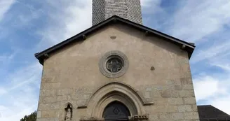 L'église du Châtenet en Dognon et son portail limousin du 13e siècle L'église du Châtenet en Dognon et son portail limousin du 13e siècle
