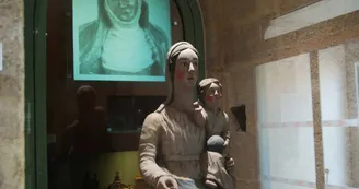 Salle des reliquaires église Saint-Croix
