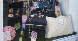 La malle enchantée : boutique d'artisans, créateurs et producteurs
