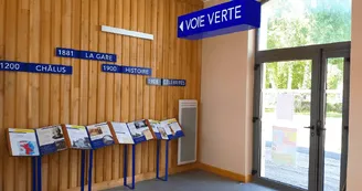 Espace scénographique en gare de Châlus 