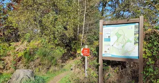 Panneau d'information du Bois de Lifarnet à Saint-Léonard de Noblat