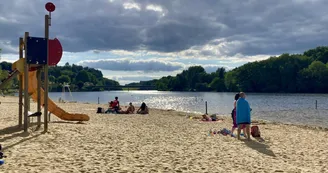 Plage du lac de Ste Hélène à Bujaleuf