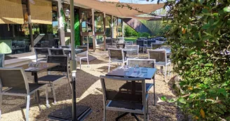 Terrasse brasserie Bull Gin