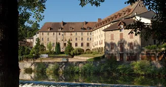 Mairie & collègiale Mairie & collègiale
