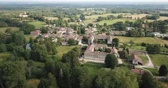 Mortemart_vue aérienne_des couvents