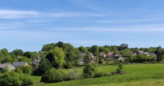 POI 3 - Domps - Vue sur le village de Domps depuis la D30 