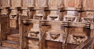 stalles de l'église