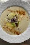 Crème d'asperges copeaux de Joncheix et lard grillé à l'Auberge Saint Martin pour la Fête des Mères